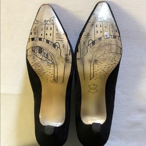 Bella vita suede pointy toe heels